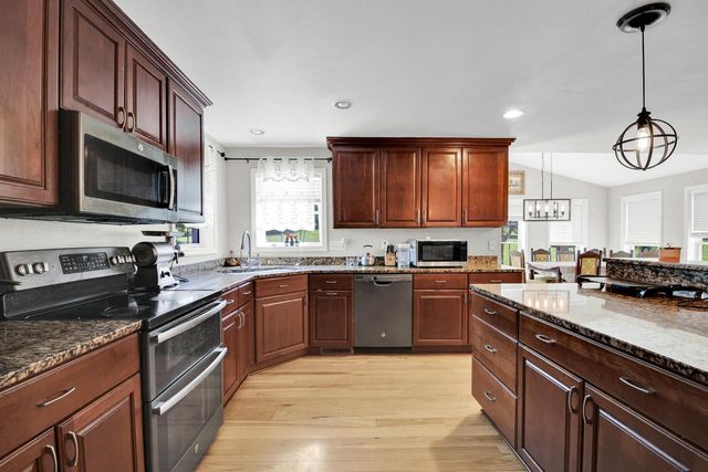 S25W29201 Cambrian RIDGE, Waukesha, WI 53188