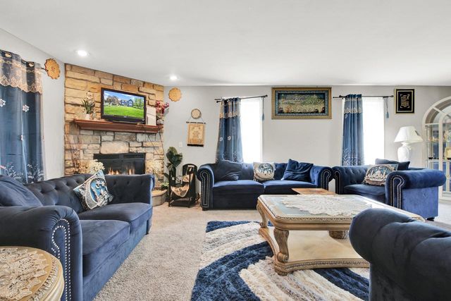 S25W29201 Cambrian RIDGE, Waukesha, WI 53188