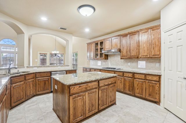 1001 Sanderling Drive, Garland, TX 75043