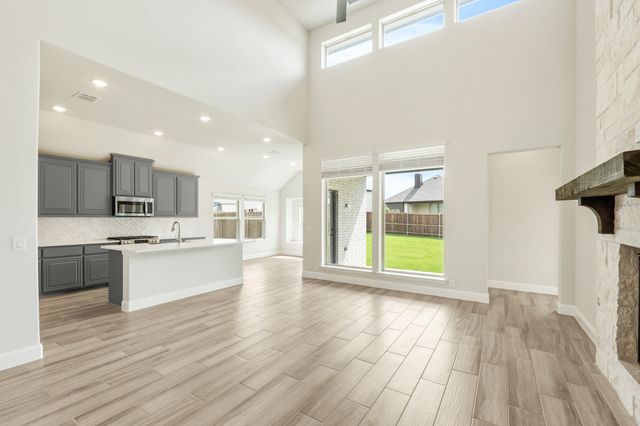 7700 Gatevine Avenue, Joshua, TX 76058
