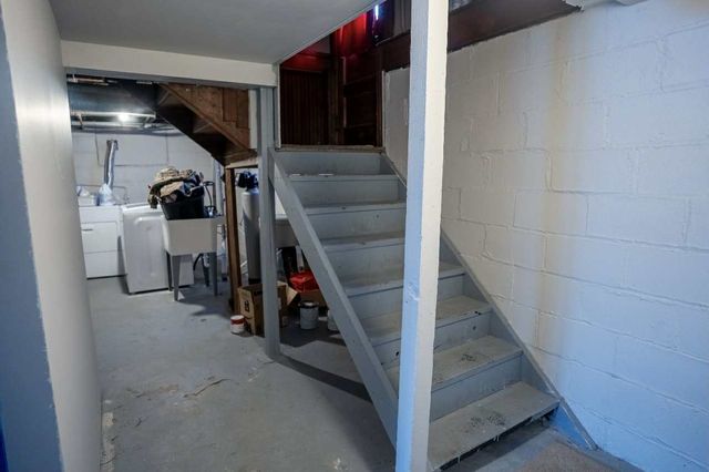 529 SUMMER Street, Rockford, IL 61103