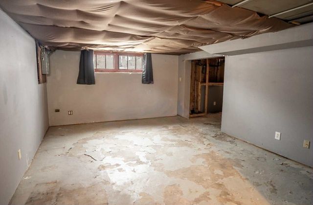 529 SUMMER Street, Rockford, IL 61103