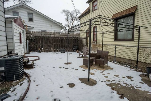 529 SUMMER Street, Rockford, IL 61103