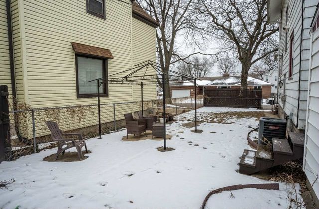 529 SUMMER Street, Rockford, IL 61103