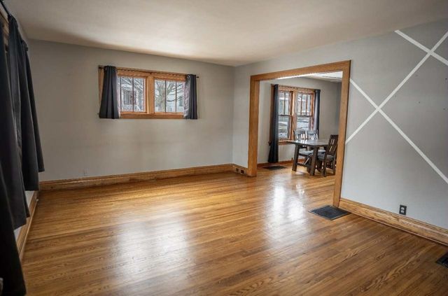 529 SUMMER Street, Rockford, IL 61103