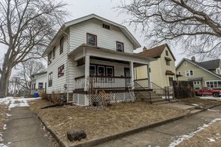 529 SUMMER Street, Rockford, IL 61103