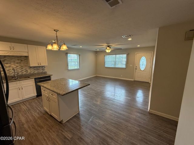 1501 Louisiana Avenue, Lynn Haven, FL 32444