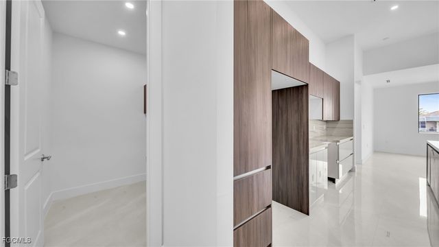 1717 NW 2nd ST, Cape Coral, FL 33993