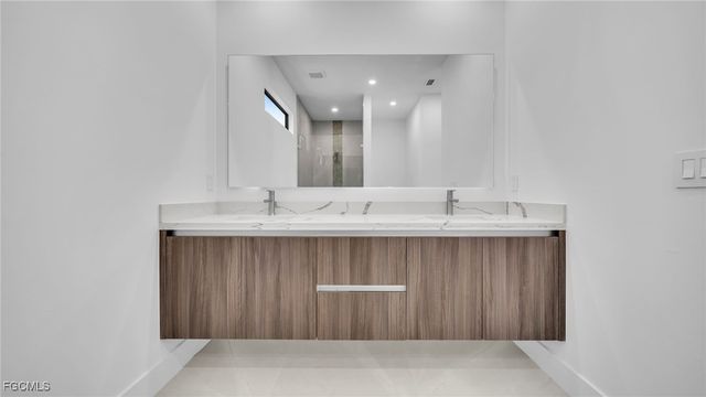 1717 NW 2nd ST, Cape Coral, FL 33993