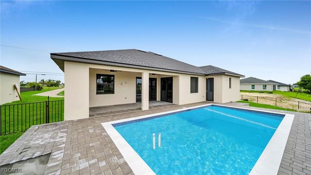 1717 NW 2nd ST, Cape Coral, FL 33993