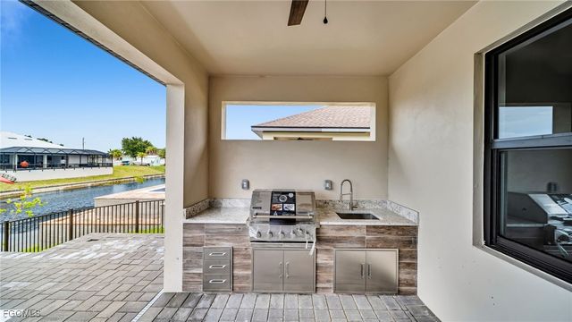 1717 NW 2nd ST, Cape Coral, FL 33993