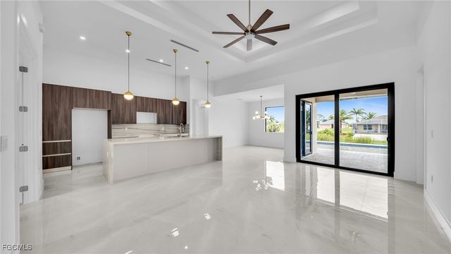 1717 NW 2nd ST, Cape Coral, FL 33993