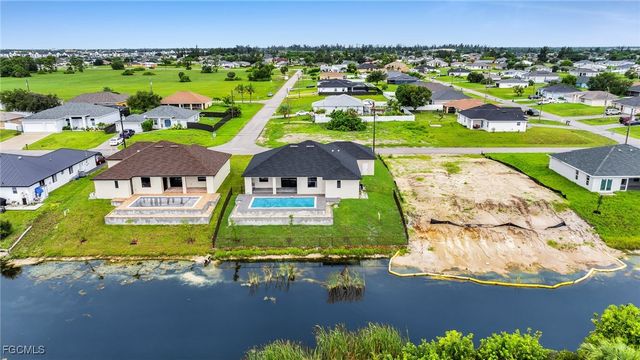 1717 NW 2nd ST, Cape Coral, FL 33993