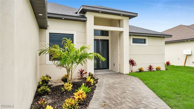 1717 NW 2nd ST, Cape Coral, FL 33993