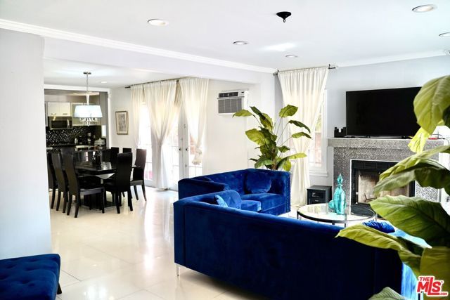 137 S Rexford Drive 1, Beverly Hills, CA 90212