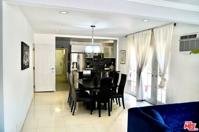 137 S Rexford Drive 1, Beverly Hills, CA 90212