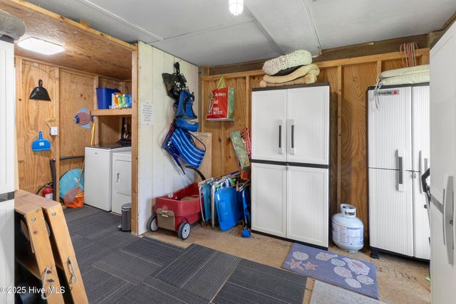 415 N Shore Drive, Holly Ridge, NC 28445