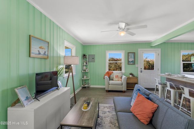 415 N Shore Drive, Holly Ridge, NC 28445