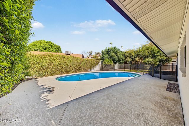 8714 E CLARENDON Avenue, Scottsdale, AZ 85251