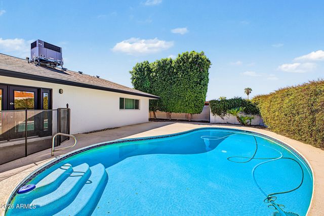 8714 E CLARENDON Avenue, Scottsdale, AZ 85251