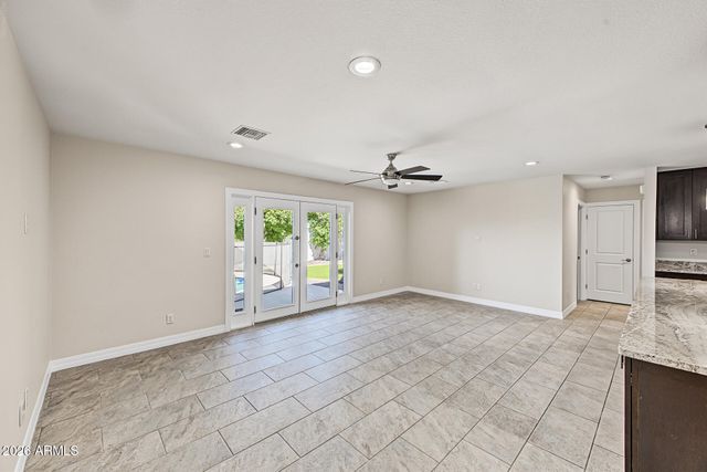 8714 E CLARENDON Avenue, Scottsdale, AZ 85251