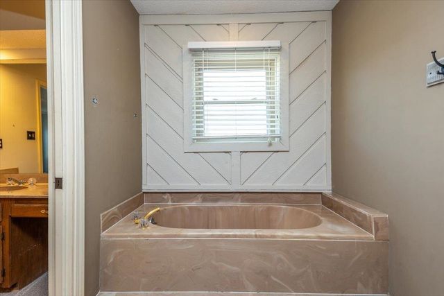 2952 HOLLY HEATH CV, Germantown, TN 38138