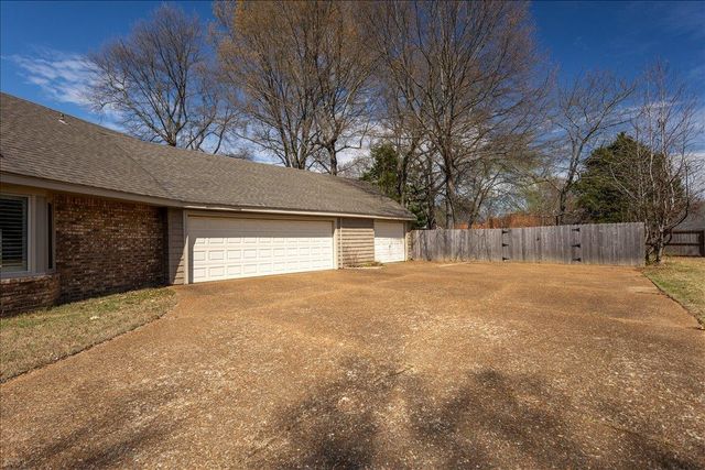 2952 HOLLY HEATH CV, Germantown, TN 38138