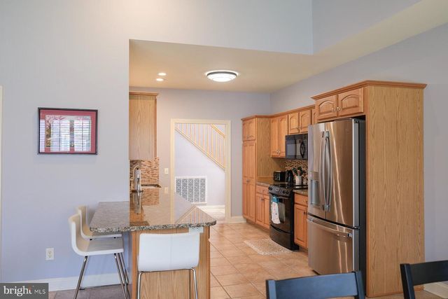 18710 DOVER DR, Hagerstown, MD 21742