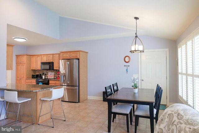 18710 DOVER DR, Hagerstown, MD 21742