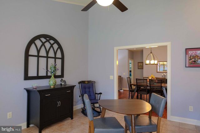 18710 DOVER DR, Hagerstown, MD 21742