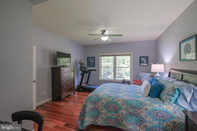 18710 DOVER DR, Hagerstown, MD 21742