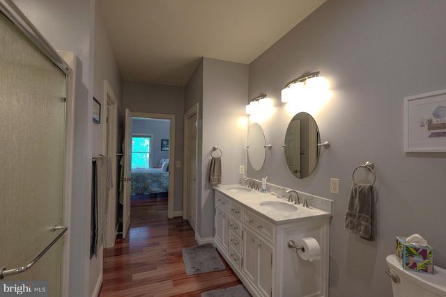 18710 DOVER DR, Hagerstown, MD 21742