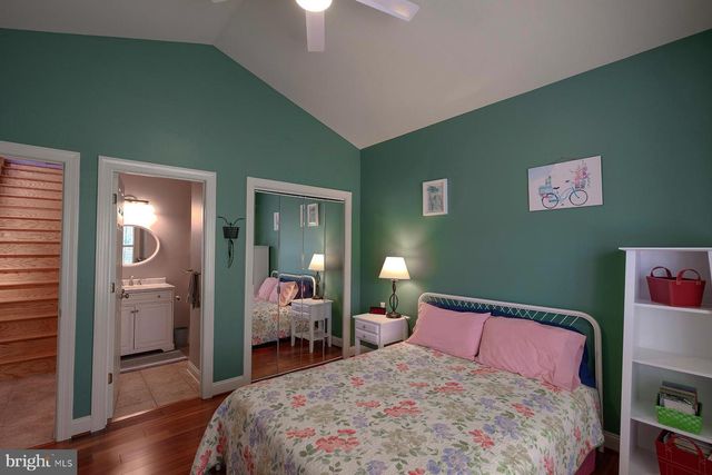 18710 DOVER DR, Hagerstown, MD 21742