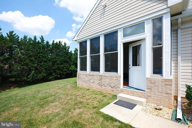 18710 DOVER DR, Hagerstown, MD 21742