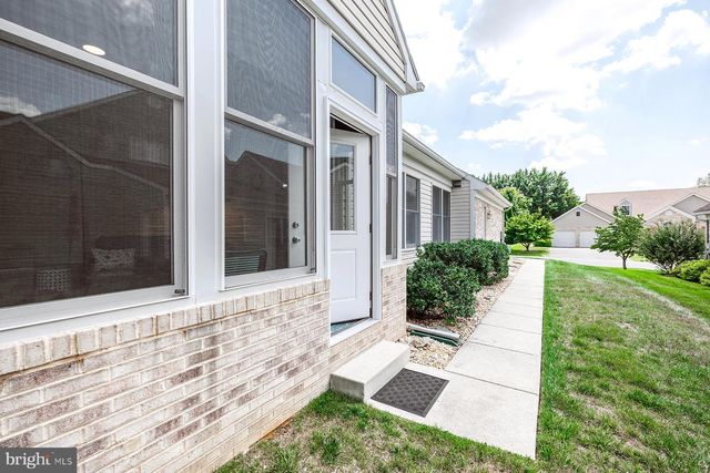 18710 DOVER DR, Hagerstown, MD 21742