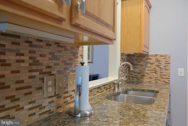 18710 DOVER DR, Hagerstown, MD 21742
