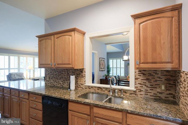 18710 DOVER DR, Hagerstown, MD 21742