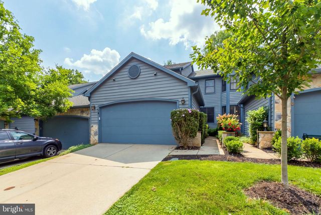 4 HILLSIDE CT, Lambertville, NJ 08530