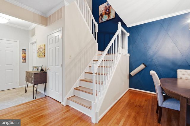 4 HILLSIDE CT, Lambertville, NJ 08530