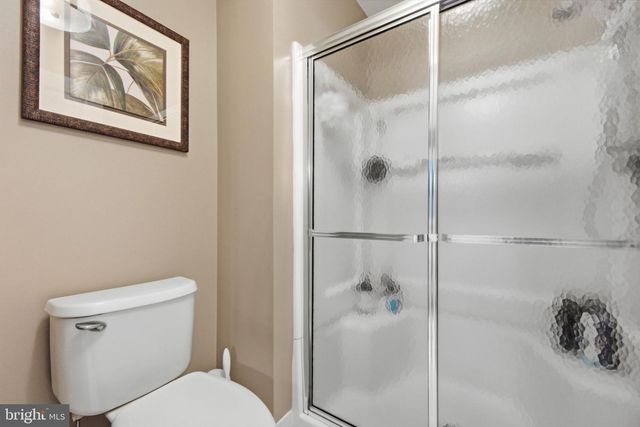 4 HILLSIDE CT, Lambertville, NJ 08530