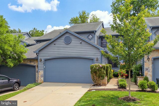 4 HILLSIDE CT, Lambertville, NJ 08530