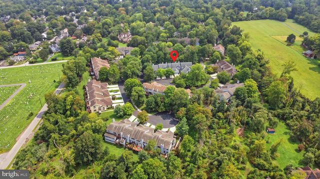4 HILLSIDE CT, Lambertville, NJ 08530