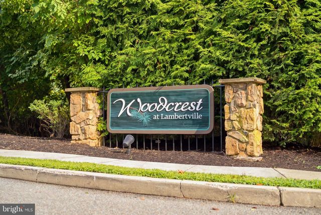 4 HILLSIDE CT, Lambertville, NJ 08530