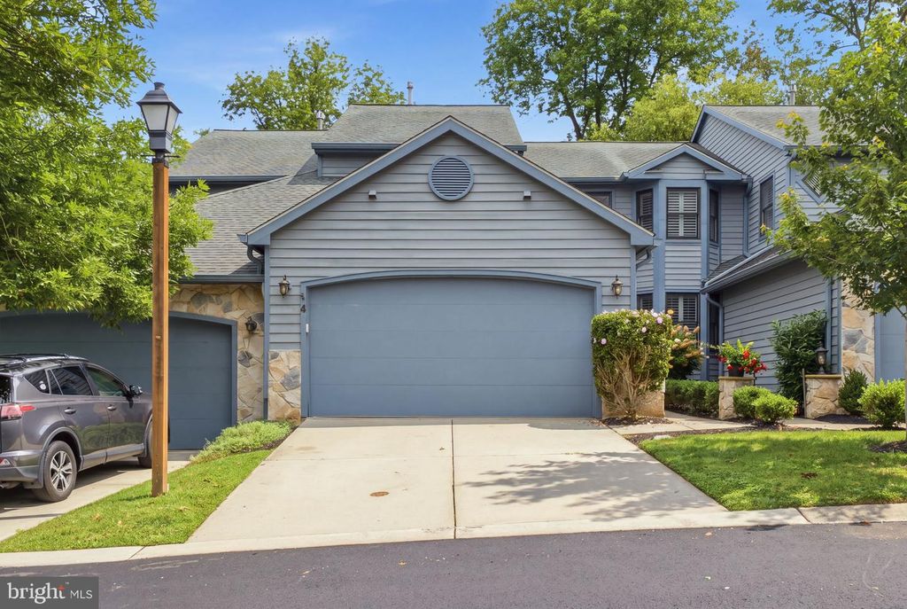 4 HILLSIDE CT, LAMBERTVILLE, NJ 08530 — photo 3