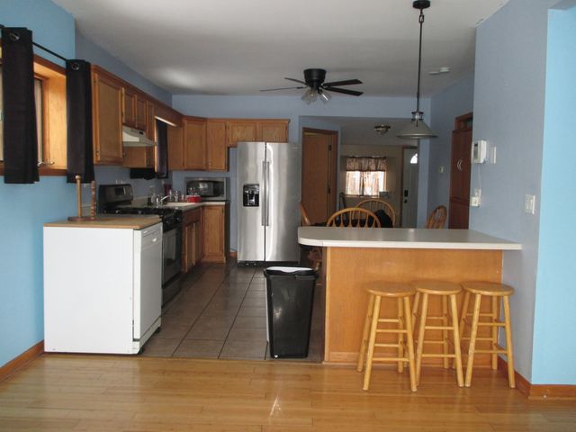 3902 W Claire Boulevard, Midlothian, IL 60445