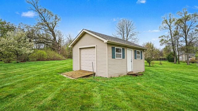 4693 Dexter Pinckney Road, Dexter, MI 48130