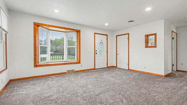 4693 Dexter Pinckney Road, Dexter, MI 48130