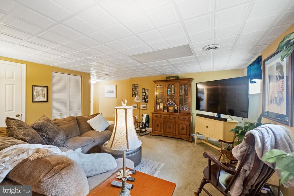 Image 19 of property listing at 4345 LITTLE FALLS RD, Huntingtown, MD 20639