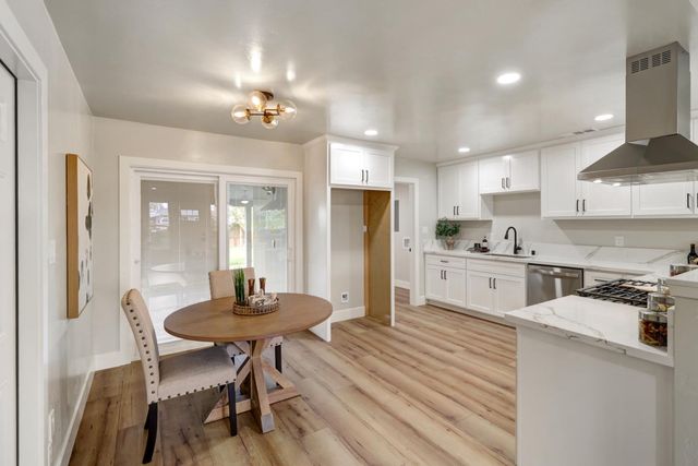 5567 Myrtle Dr, Loomis, CA 95650