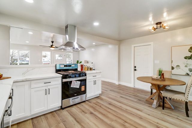 5567 Myrtle Dr, Loomis, CA 95650